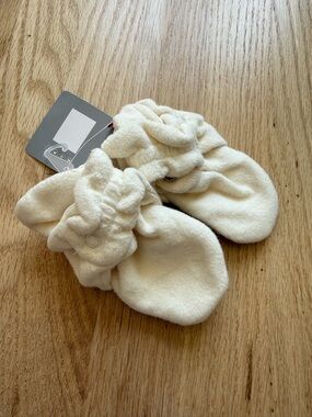 NWT Zutano Cream Baby Fleece Booties 18 Months